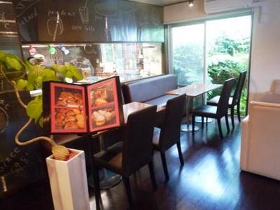 パリのパン屋さんボンジュールの店内雰囲気