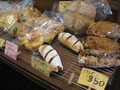 手作り天然酵母パン ブロンジェリーカフェ ヤマシタの手作りパン2
